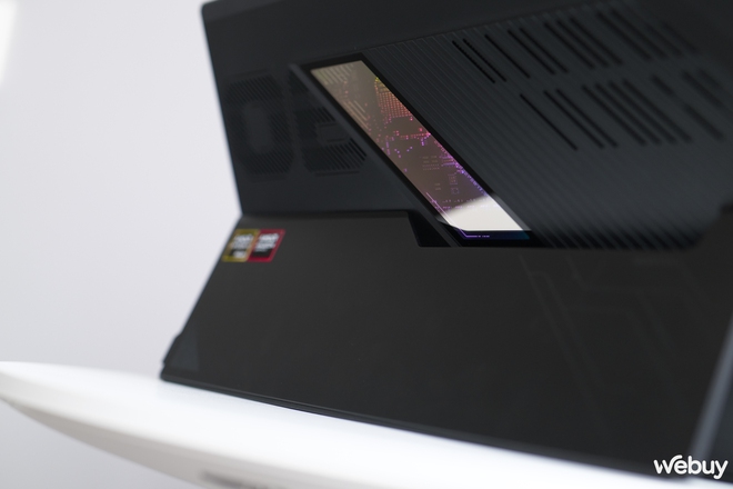 Trải nghiệm ASUS ROG Flow Z13 (2025): Loại bỏ GPU rời để đổi lấy giá trị khác là bước đi liều lĩnh cho một chiếc tablet-laptop chơi game- Ảnh 8. Trải nghiệm ASUS ROG Flow Z13 (2025): Loại bỏ GPU rời để đổi lấy giá trị khác là bước đi liều lĩnh cho một chiếc tablet-laptop chơi game- Ảnh 8.