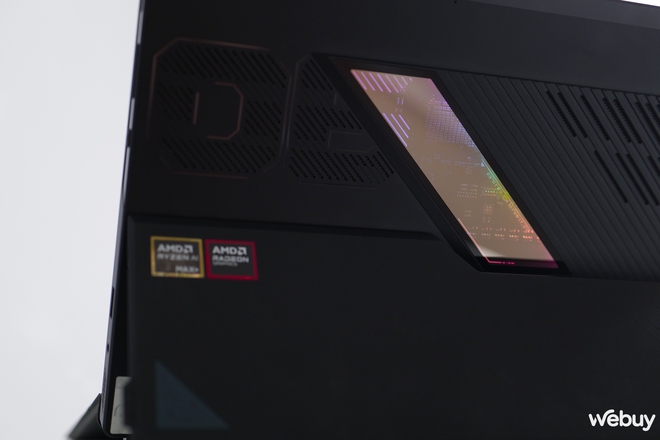 Trải nghiệm ASUS ROG Flow Z13 (2025): Loại bỏ GPU rời để đổi lấy giá trị khác là bước đi liều lĩnh cho một chiếc tablet-laptop chơi game- Ảnh 9. Trải nghiệm ASUS ROG Flow Z13 (2025): Loại bỏ GPU rời để đổi lấy giá trị khác là bước đi liều lĩnh cho một chiếc tablet-laptop chơi game- Ảnh 9.