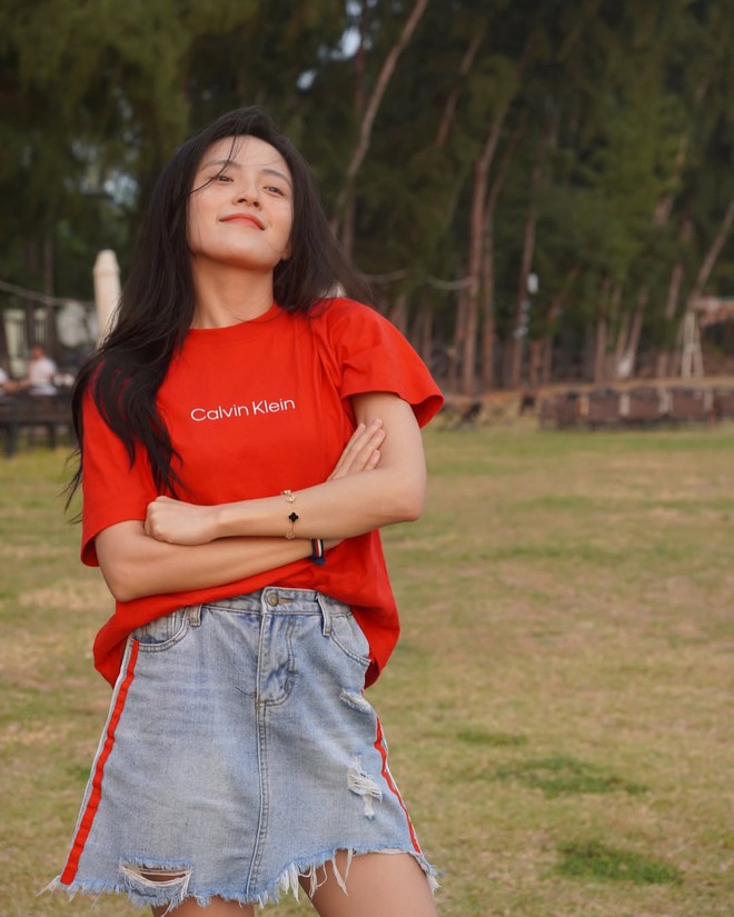 Mỹ nhân Việt đang viral vì có visual cực giống Han So Hee, style đời thường nhìn thấy cưng- Ảnh 6. Mỹ nhân Việt đang viral vì có visual cực giống Han So Hee, style đời thường nhìn thấy cưng- Ảnh 6.