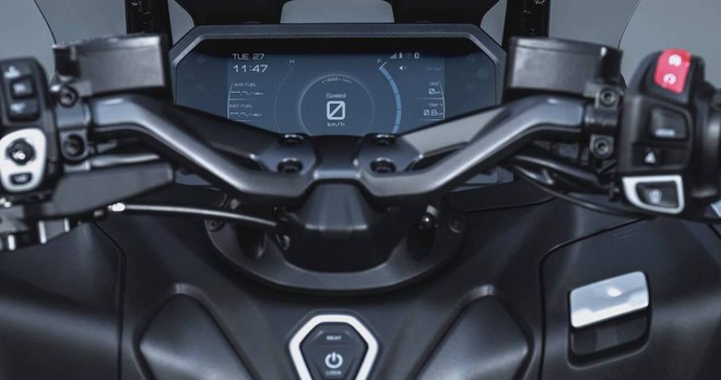 Yamaha T-Max 2025 ra mắt: Chùm cuối xe tay ga của nhà Yamaha có nâng cấp gì nổi bật?- Ảnh 5. Yamaha T-Max 2025 ra mắt: Chùm cuối xe tay ga của nhà Yamaha có nâng cấp gì nổi bật?- Ảnh 5.