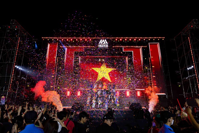 Ái nữ nhà Lý Hải - Minh Hà bùng nổ visual, giọng hát, vũ đạo được khen như idol- Ảnh 5. Ái nữ nhà Lý Hải - Minh Hà bùng nổ visual, giọng hát, vũ đạo được khen như idol- Ảnh 5.