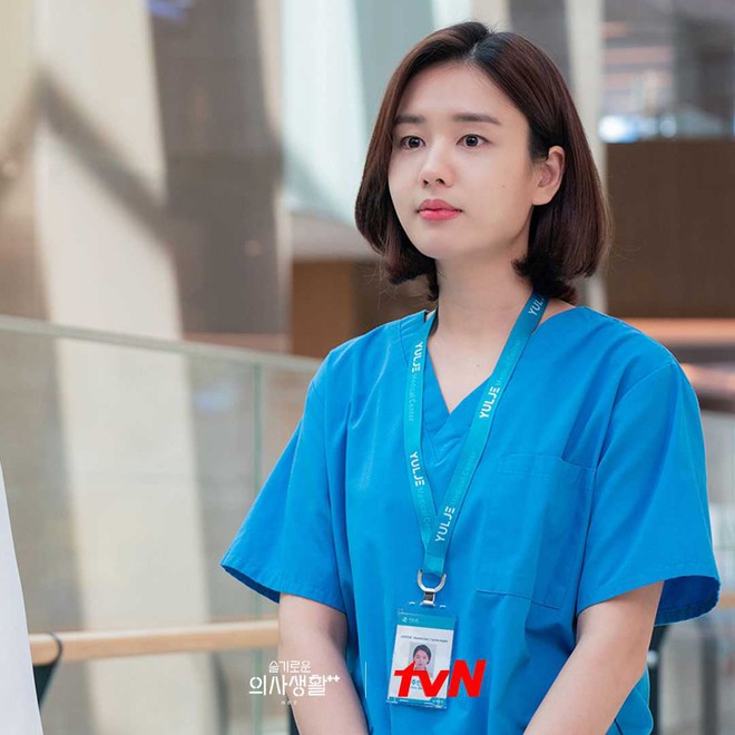 Ngôi sao Hospital Playlist lột xác khó nhận ra, kết quả của giảm cân hay "dao kéo"?- Ảnh 5. Ngôi sao Hospital Playlist lột xác khó nhận ra, kết quả của giảm cân hay "dao kéo"?- Ảnh 5.