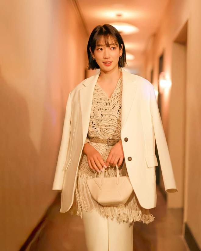 Park Shin Hye U35 visual trẻ măng nhưng vẫn hối hận vì không làm một điều sớm hơn- Ảnh 8. Park Shin Hye U35 visual trẻ măng nhưng vẫn hối hận vì không làm một điều sớm hơn- Ảnh 8.