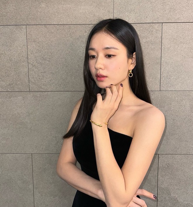Ngôi sao Hospital Playlist lột xác khó nhận ra, kết quả của giảm cân hay "dao kéo"?- Ảnh 9. Ngôi sao Hospital Playlist lột xác khó nhận ra, kết quả của giảm cân hay "dao kéo"?- Ảnh 9.