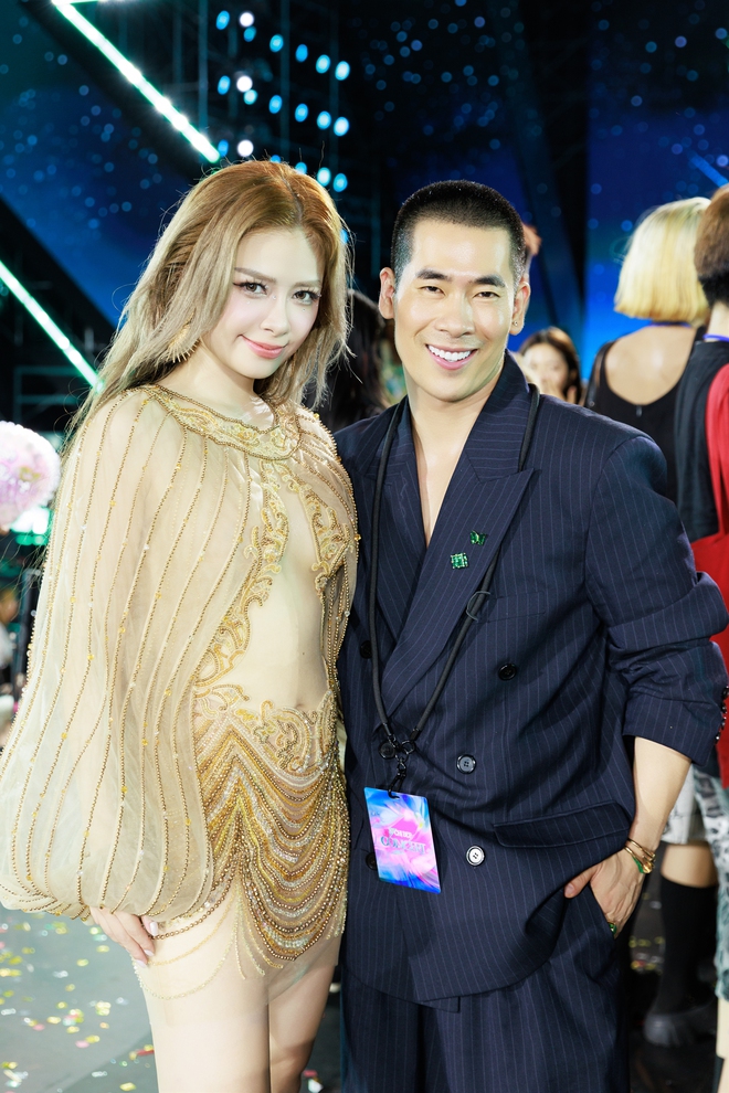 Travis Nguyễn tiết lộ phía sau hậu trường của tiết mục gây xúc động nhất concert Chị đẹp- Ảnh 4. Travis Nguyễn tiết lộ phía sau hậu trường của tiết mục gây xúc động nhất concert Chị đẹp- Ảnh 4.