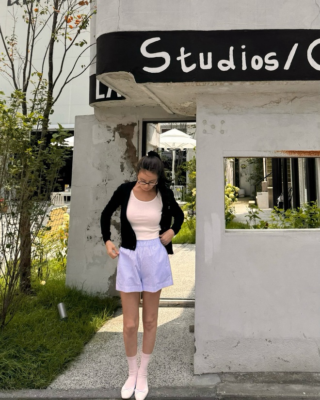 CEO của brand thời trang phối những item đơn giản thành loạt outfit hút mắt, phụ nữ trên dưới 40 tuổi đều nên tham khảo- Ảnh 14. CEO của brand thời trang phối những item đơn giản thành loạt outfit hút mắt, phụ nữ trên dưới 40 tuổi đều nên tham khảo- Ảnh 14.