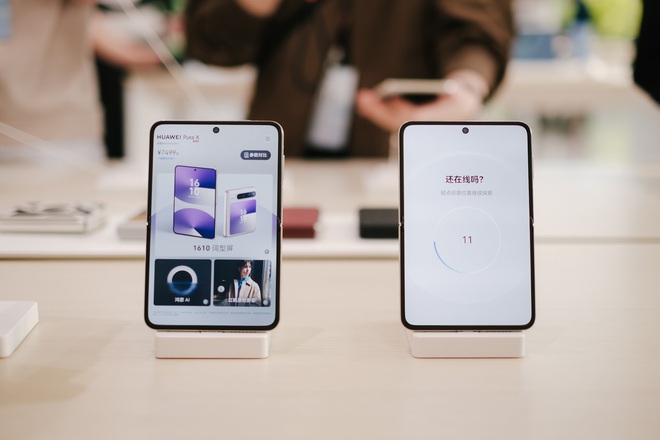 Huawei Pura X: Thiết kế độc lạ có 1-0-2, vượt ngưỡng flagship nội địa trở thành biểu tượng xa xỉ, mới ra mắt đã tạo địa chấn - Ảnh 2. Huawei Pura X: Thiết kế độc lạ có 1-0-2, vượt ngưỡng flagship nội địa trở thành biểu tượng xa xỉ, mới ra mắt đã tạo địa chấn - Ảnh 2.
