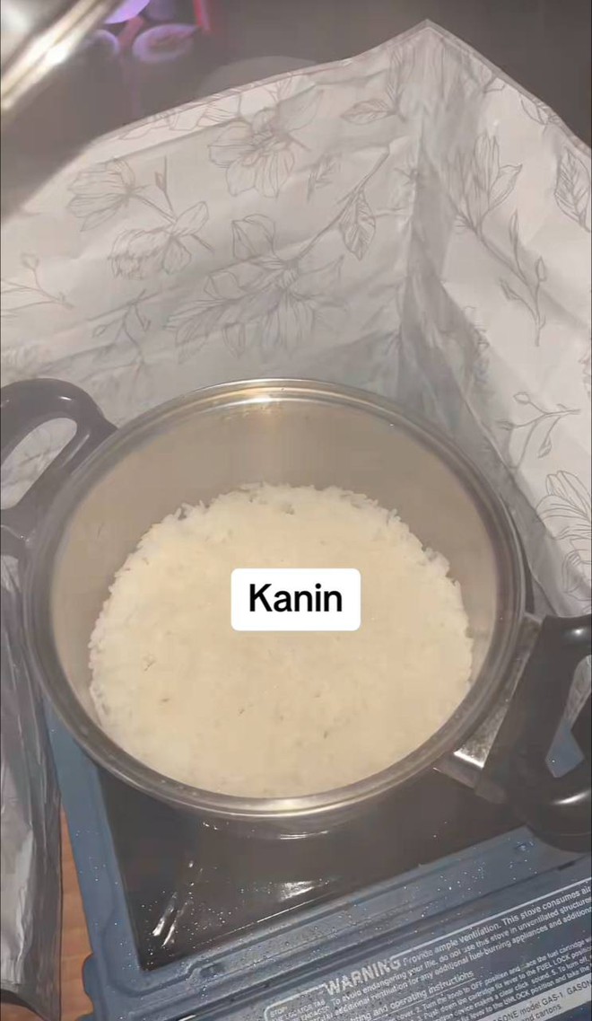 Bức ảnh bóc trần sự thật giữa giàu và nghèo ở lễ hội âm nhạc lớn nhất thế giới Coachella 2025- Ảnh 25. Bức ảnh bóc trần sự thật giữa giàu và nghèo ở lễ hội âm nhạc lớn nhất thế giới Coachella 2025- Ảnh 25.