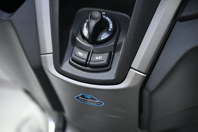 Tái xuất sau gần 10 năm vắng bóng, Yamaha NMAX155 chính thức được ra mắt, nhưng vẫn khó có cửa cạnh tranh tại thị trường Việt!- Ảnh 9. Tái xuất sau gần 10 năm vắng bóng, Yamaha NMAX155 chính thức được ra mắt, nhưng vẫn khó có cửa cạnh tranh tại thị trường Việt!- Ảnh 9.