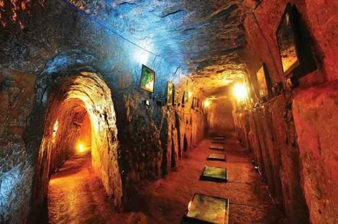 Cây cầu "dài nhất trong lịch sử" trở thành điểm đến hot dịp 30/4: Chúng ta chỉ mất 2 phút để chạy qua, nhưng ông cha ta mất đến 21 năm để nối liền đôi bờ Nam-Bắc!- Ảnh 18. Cây cầu "dài nhất trong lịch sử" trở thành điểm đến hot dịp 30/4: Chúng ta chỉ mất 2 phút để chạy qua, nhưng ông cha ta mất đến 21 năm để nối liền đôi bờ Nam-Bắc!- Ảnh 18.