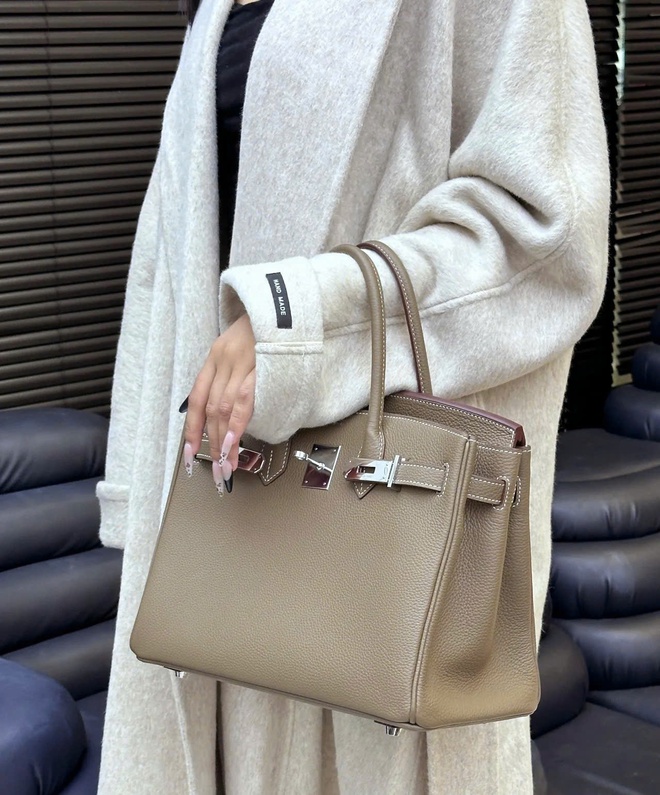 Các “pháp sư Trung Hoa” bán Hermès Birkin chỉ 42 triệu đồng với cam đoan "y hãng": Tin được không?- Ảnh 11. Các “pháp sư Trung Hoa” bán Hermès Birkin chỉ 42 triệu đồng với cam đoan "y hãng": Tin được không?- Ảnh 11.