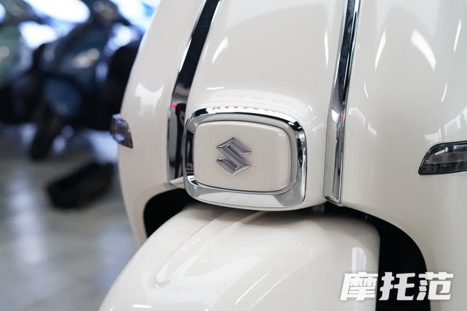 Suzuki âm thầm ra mắt mẫu xe tay ga 125cc đẹp hơn nhiều các đối thủ đến từ Honda hay Yamaha mà giá chỉ hơn 35 triệu đồng- Ảnh 8. Suzuki âm thầm ra mắt mẫu xe tay ga 125cc đẹp hơn nhiều các đối thủ đến từ Honda hay Yamaha mà giá chỉ hơn 35 triệu đồng- Ảnh 8.