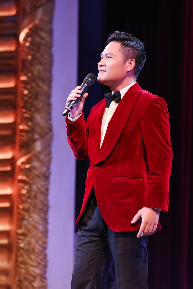 NSND Quốc Hưng và dàn NSƯT, ca sĩ trẻ quy tụ tại chương trình nghệ thuật "Khúc ca khải hoàn"- Ảnh 6. NSND Quốc Hưng và dàn NSƯT, ca sĩ trẻ quy tụ tại chương trình nghệ thuật "Khúc ca khải hoàn"- Ảnh 6.