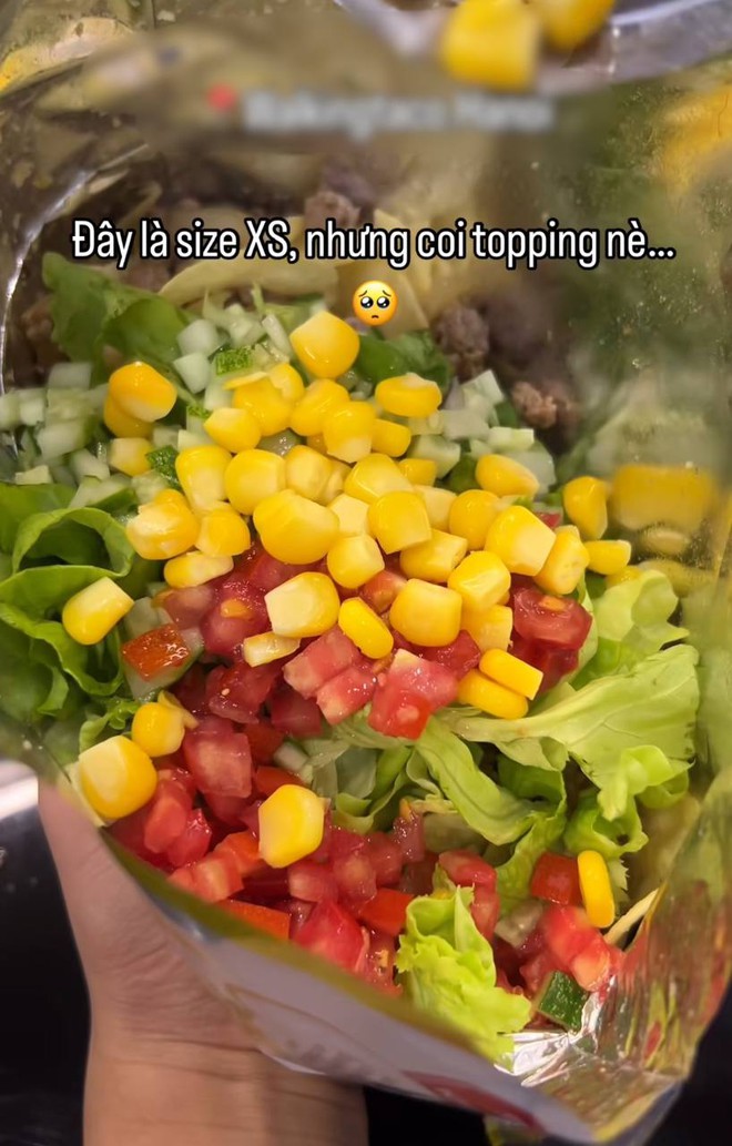 65k gói bim bim mang danh “tacos đi bộ” ở Hà Nội khiến dân tình xôn xao, càng “dậy sóng hơn” khi chủ quán lên tiếng- Ảnh 3. 65k gói bim bim mang danh “tacos đi bộ” ở Hà Nội khiến dân tình xôn xao, càng “dậy sóng hơn” khi chủ quán lên tiếng- Ảnh 3.