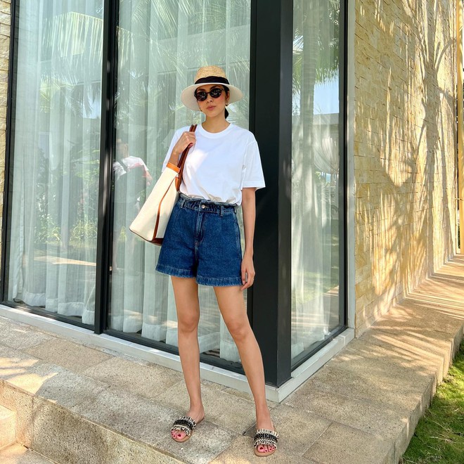 Hội mỹ nhân Việt có bộ sưu tập giày bệt tuyệt đỉnh: 5 đôi phối thế nào cũng trẻ và sang- Ảnh 7. Hội mỹ nhân Việt có bộ sưu tập giày bệt tuyệt đỉnh: 5 đôi phối thế nào cũng trẻ và sang- Ảnh 7.