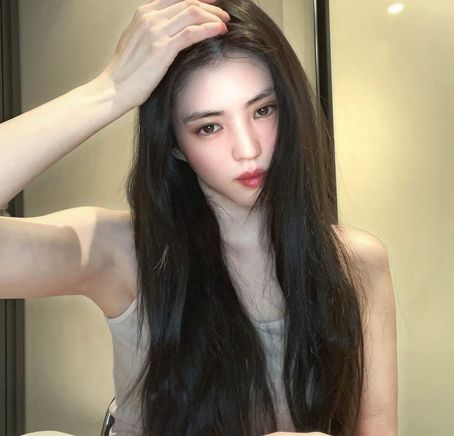 Tưởng thiếu bước makeup này sẽ kém xinh, ai ngờ lại thành 'trend hack tuổi' của hội sao Hàn- Ảnh 13. Tưởng thiếu bước makeup này sẽ kém xinh, ai ngờ lại thành 'trend hack tuổi' của hội sao Hàn- Ảnh 13.