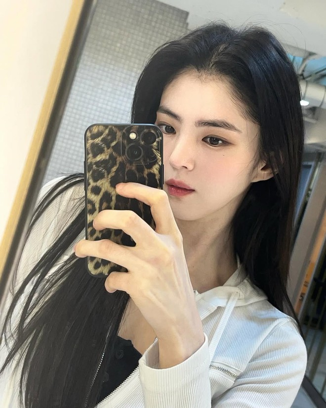 Tưởng thiếu bước makeup này sẽ kém xinh, ai ngờ lại thành 'trend hack tuổi' của hội sao Hàn- Ảnh 14. Tưởng thiếu bước makeup này sẽ kém xinh, ai ngờ lại thành 'trend hack tuổi' của hội sao Hàn- Ảnh 14.