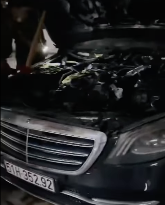 Vụ cháy xe Mercedes-Benz S 450 L: Duy Mạnh không đồng tình lý do bên bán đưa ra, cho biết không muốn hơn thua, chỉ cần trả lời thỏa đáng- Ảnh 3. Vụ cháy xe Mercedes-Benz S 450 L: Duy Mạnh không đồng tình lý do bên bán đưa ra, cho biết không muốn hơn thua, chỉ cần trả lời thỏa đáng- Ảnh 3.