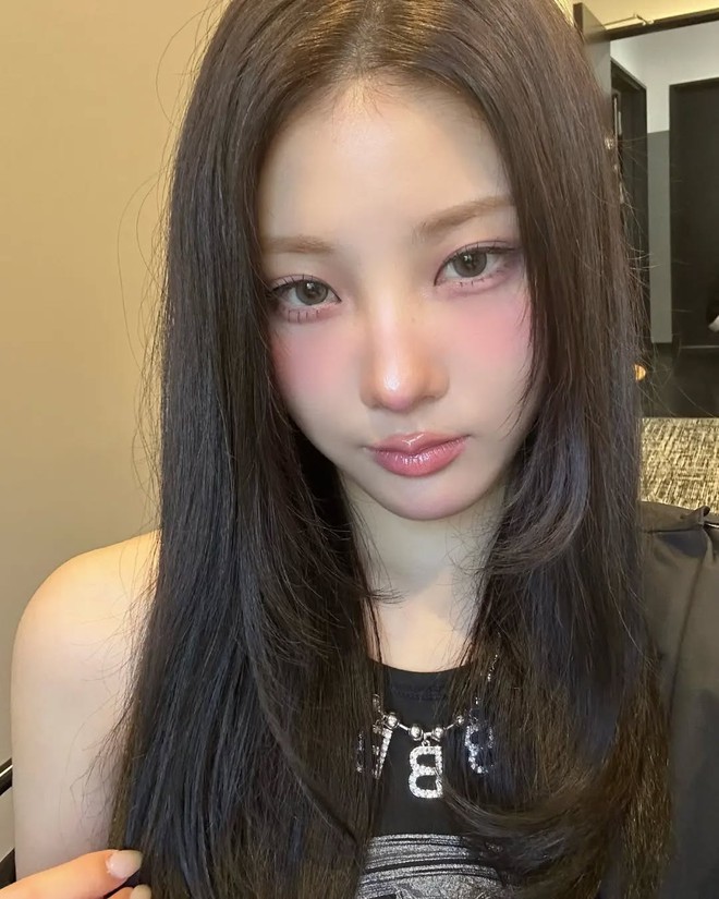 "Chiến thần selfie" đang gây sốt cõi mạng có quá khứ khó tưởng tượng nổi- Ảnh 5. "Chiến thần selfie" đang gây sốt cõi mạng có quá khứ khó tưởng tượng nổi- Ảnh 5.