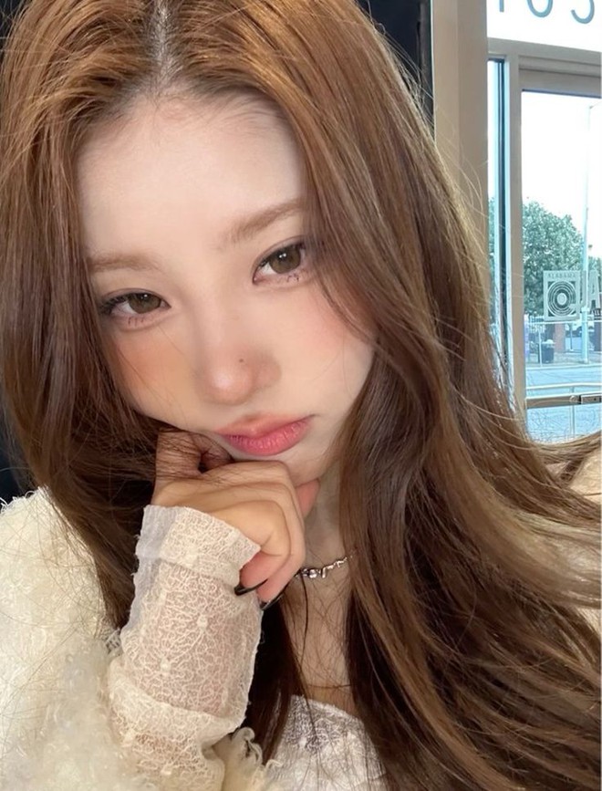 "Chiến thần selfie" đang gây sốt cõi mạng có quá khứ khó tưởng tượng nổi- Ảnh 8. "Chiến thần selfie" đang gây sốt cõi mạng có quá khứ khó tưởng tượng nổi- Ảnh 8.