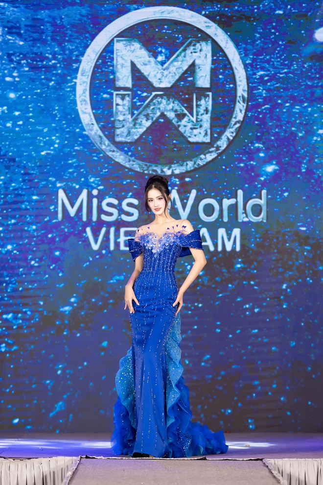 Hoa hậu Ý Nhi chuẩn bị sang Ấn Độ thi Miss World, khoe loạt váy lộng lẫy- Ảnh 6. Hoa hậu Ý Nhi chuẩn bị sang Ấn Độ thi Miss World, khoe loạt váy lộng lẫy- Ảnh 6.