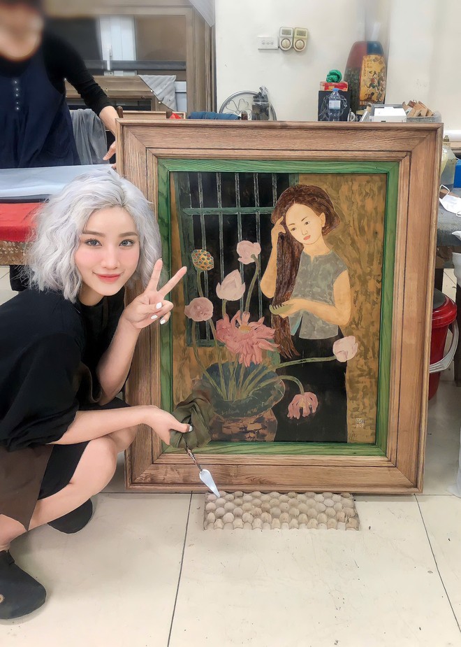 Lily – nữ họa sĩ đẹp như "búp bê sống" và niềm đam mê tranh sơn mài- Ảnh 7. Lily – nữ họa sĩ đẹp như "búp bê sống" và niềm đam mê tranh sơn mài- Ảnh 7.