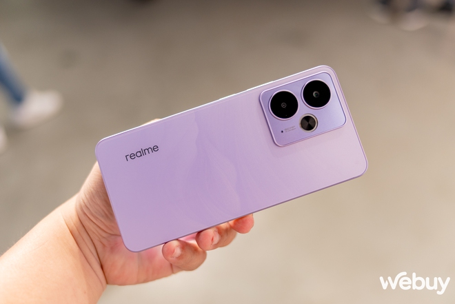 Cận cảnh realme 14 Series: Thiết kế tương lai, pin khủng 6000 mAh, dùng Snapdragon 6 Gen 4, giá chỉ hơn 8 triệu- Ảnh 18. Cận cảnh realme 14 Series: Thiết kế tương lai, pin khủng 6000 mAh, dùng Snapdragon 6 Gen 4, giá chỉ hơn 8 triệu- Ảnh 18.
