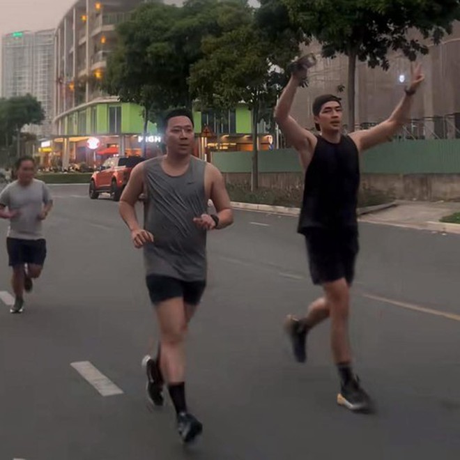 Nhan sắc Trấn Thành hậu giảm cân- Ảnh 3. Nhan sắc Trấn Thành hậu giảm cân- Ảnh 3.