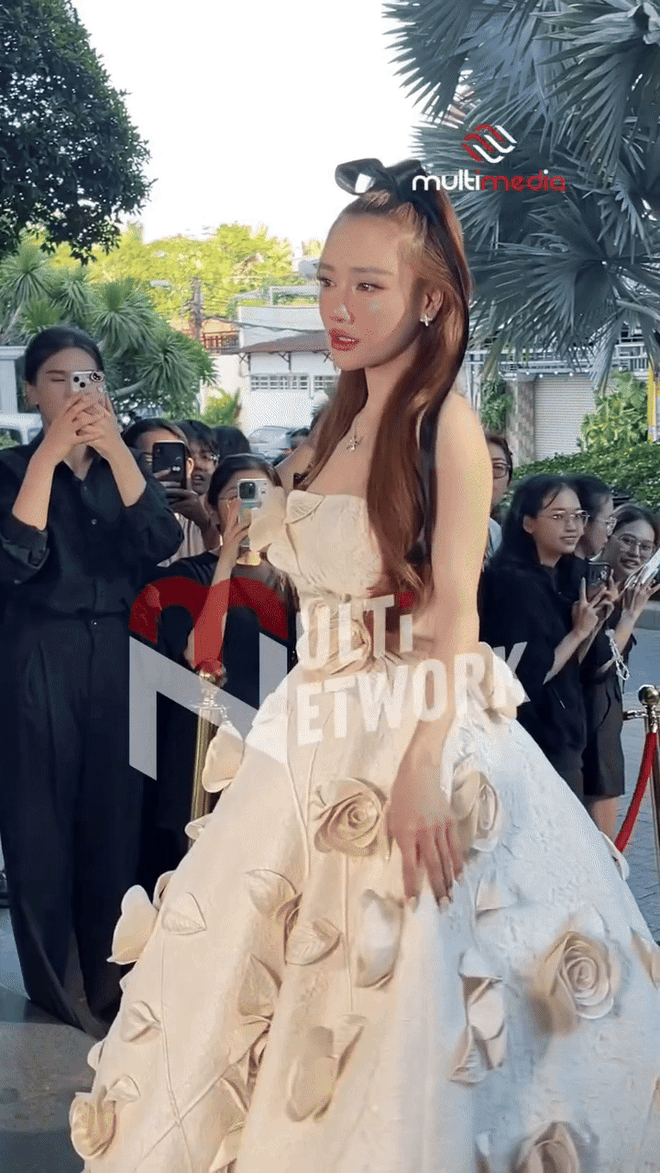 Nhã Phương bớt gầy nhờ lên đồ xinh như búp bê, netizen vẫn soi ra 1 điểm trừ- Ảnh 2.