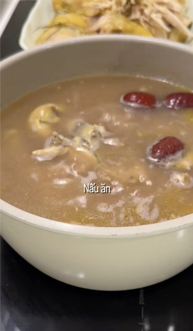 Vỡ lẽ lý do "ngọc nữ trăm tỷ" của Trấn Thành có mặt mộc đỉnh cao, 80% nhờ việc ăn uống- Ảnh 12. Vỡ lẽ lý do "ngọc nữ trăm tỷ" của Trấn Thành có mặt mộc đỉnh cao, 80% nhờ việc ăn uống- Ảnh 12.