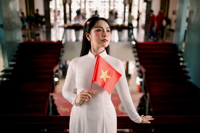 Nữ ca sĩ đầu tiên hát ca khúc đang gây sốt, hút 2 tỷ view: "Tôi biết ơn"- Ảnh 1. Nữ ca sĩ đầu tiên hát ca khúc đang gây sốt, hút 2 tỷ view: "Tôi biết ơn"- Ảnh 1.