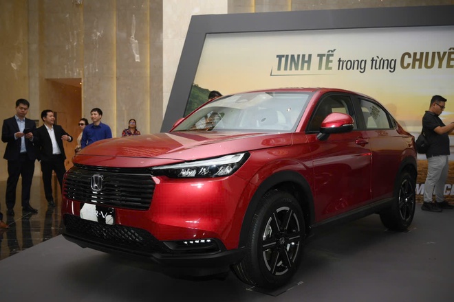Chênh 6 triệu đồng, chọn Honda HR-V G hay Mitsubishi Xforce bản 'full'- Ảnh 1. Chênh 6 triệu đồng, chọn Honda HR-V G hay Mitsubishi Xforce bản 'full'- Ảnh 1.