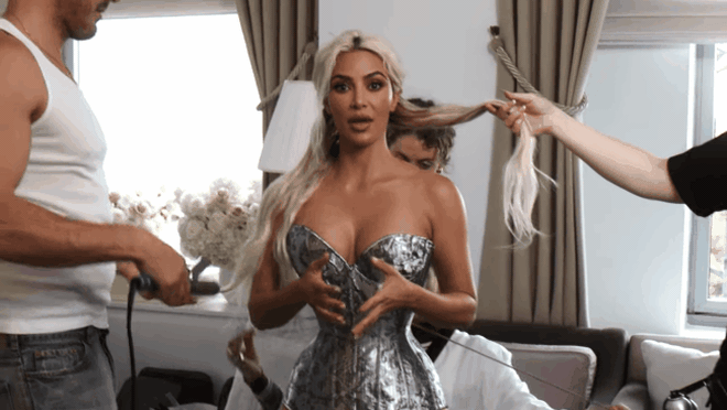Dấu ấn kinh hoàng Kim Kardashian phải chịu để có vòng eo nhỏ vô thực: "Tôi chưa bao giờ cảm thấy đau đớn đến vậy"- Ảnh 8. Dấu ấn kinh hoàng Kim Kardashian phải chịu để có vòng eo nhỏ vô thực: "Tôi chưa bao giờ cảm thấy đau đớn đến vậy"- Ảnh 8.