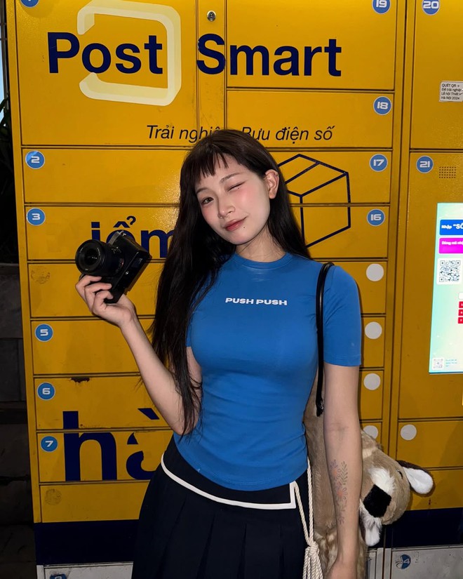 Say đắm tủ đồ của nàng fashion blogger Việt, sành điệu cỡ này thì bảo sao 700k người ấn follow- Ảnh 5. Say đắm tủ đồ của nàng fashion blogger Việt, sành điệu cỡ này thì bảo sao 700k người ấn follow- Ảnh 5.