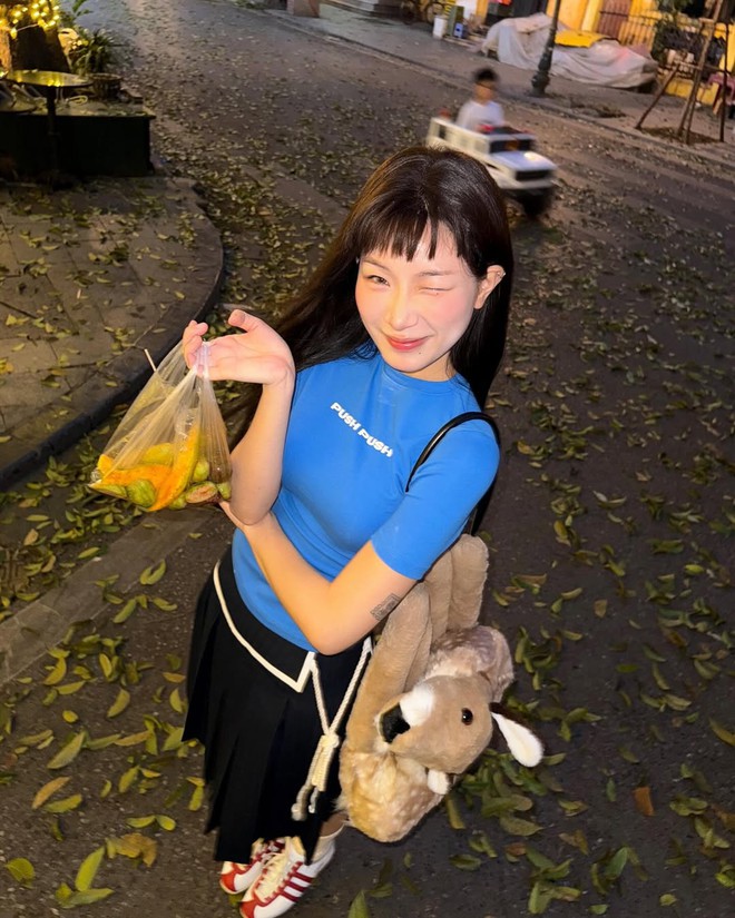 Say đắm tủ đồ của nàng fashion blogger Việt, sành điệu cỡ này thì bảo sao 700k người ấn follow- Ảnh 4. Say đắm tủ đồ của nàng fashion blogger Việt, sành điệu cỡ này thì bảo sao 700k người ấn follow- Ảnh 4.