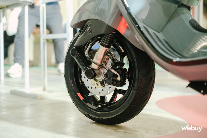Vespa Primavera & Sprint 2025 chính thức ra mắt tại Việt Nam: Di sản gần 80 năm kết hợp với công nghệ đỉnh cao, chuẩn Vibe Gen Z!- Ảnh 16. Vespa Primavera & Sprint 2025 chính thức ra mắt tại Việt Nam: Di sản gần 80 năm kết hợp với công nghệ đỉnh cao, chuẩn Vibe Gen Z!- Ảnh 16.