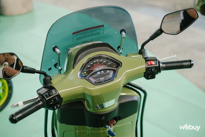 Vespa Primavera & Sprint 2025 chính thức ra mắt tại Việt Nam: Di sản gần 80 năm kết hợp với công nghệ đỉnh cao, chuẩn Vibe Gen Z!- Ảnh 11. Vespa Primavera & Sprint 2025 chính thức ra mắt tại Việt Nam: Di sản gần 80 năm kết hợp với công nghệ đỉnh cao, chuẩn Vibe Gen Z!- Ảnh 11.