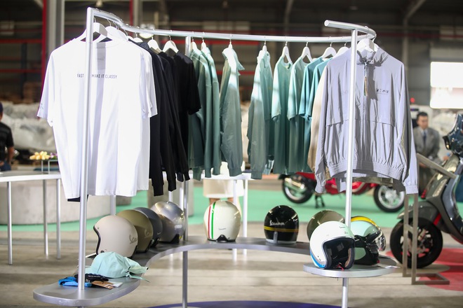Cận cảnh Vespa Primavera & Sprint 2025 mới ra mắt tại Việt Nam: Điểm chạm của di sản và công nghệ, giá từ 84-104 triệu đồng - Ảnh 3. Cận cảnh Vespa Primavera & Sprint 2025 mới ra mắt tại Việt Nam: Điểm chạm của di sản và công nghệ, giá từ 84-104 triệu đồng - Ảnh 3.