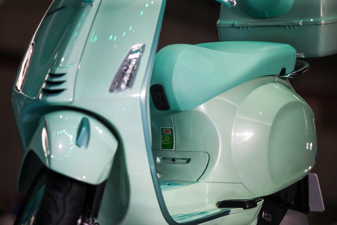 Cận cảnh Vespa Primavera & Sprint 2025 mới ra mắt tại Việt Nam: Điểm chạm của di sản và công nghệ, giá từ 84-104 triệu đồng - Ảnh 14. Cận cảnh Vespa Primavera & Sprint 2025 mới ra mắt tại Việt Nam: Điểm chạm của di sản và công nghệ, giá từ 84-104 triệu đồng - Ảnh 14.