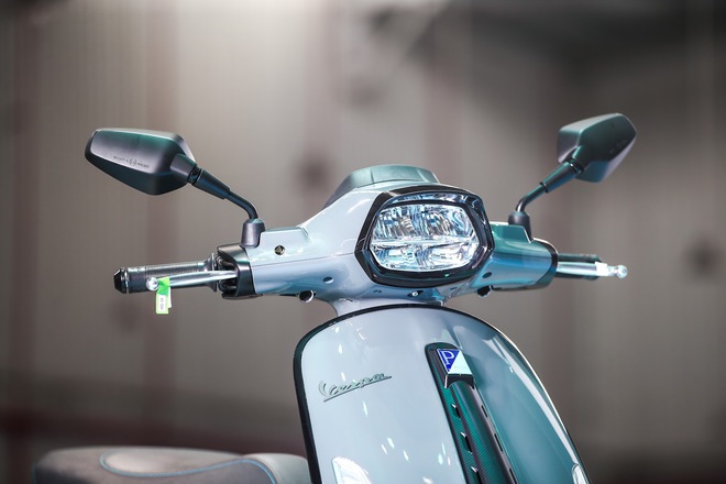 Cận cảnh Vespa Primavera & Sprint 2025 mới ra mắt tại Việt Nam: Điểm chạm của di sản và công nghệ, giá từ 84-104 triệu đồng - Ảnh 11. Cận cảnh Vespa Primavera & Sprint 2025 mới ra mắt tại Việt Nam: Điểm chạm của di sản và công nghệ, giá từ 84-104 triệu đồng - Ảnh 11.