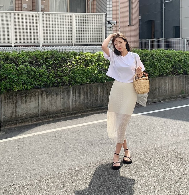 Dành cho phong cách mùa hè này: 5 món thời trang mát nhất và mốt nhất hiện tại- Ảnh 2. Dành cho phong cách mùa hè này: 5 món thời trang mát nhất và mốt nhất hiện tại- Ảnh 2.