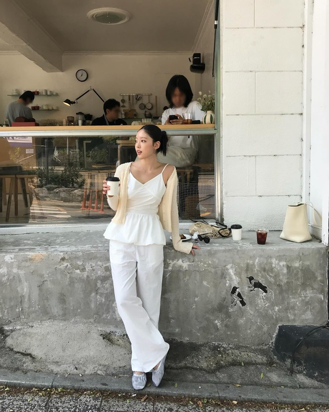 Dành cho phong cách mùa hè này: 5 món thời trang mát nhất và mốt nhất hiện tại- Ảnh 4. Dành cho phong cách mùa hè này: 5 món thời trang mát nhất và mốt nhất hiện tại- Ảnh 4.