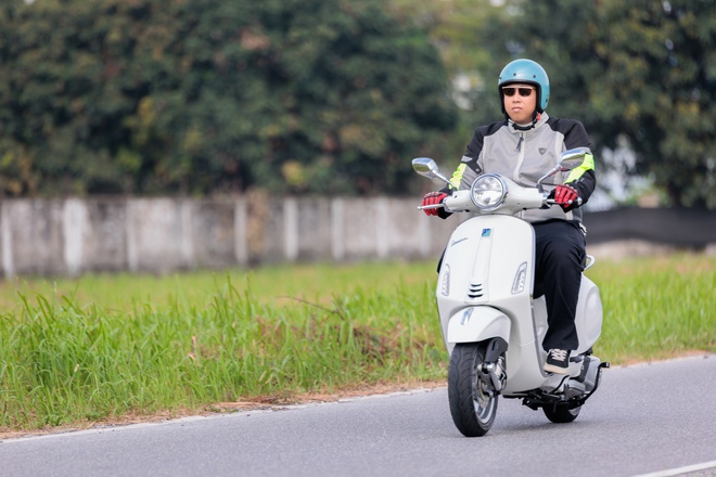 Ghé thăm nhà máy Piaggio top đầu thế giới, trải nghiệm xe: Vespa Primavera êm ái cho phái nữ, Sprint bốc mạnh cho người mê thể thao- Ảnh 16. Ghé thăm nhà máy Piaggio top đầu thế giới, trải nghiệm xe: Vespa Primavera êm ái cho phái nữ, Sprint bốc mạnh cho người mê thể thao- Ảnh 16.