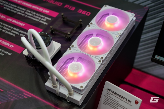 Dạo qua gian hàng MSI tại Computex 2025: GPU mạ Titan, tản nhiệt CPU mà có màn hình... to như smartphone- Ảnh 17. Dạo qua gian hàng MSI tại Computex 2025: GPU mạ Titan, tản nhiệt CPU mà có màn hình... to như smartphone- Ảnh 17.