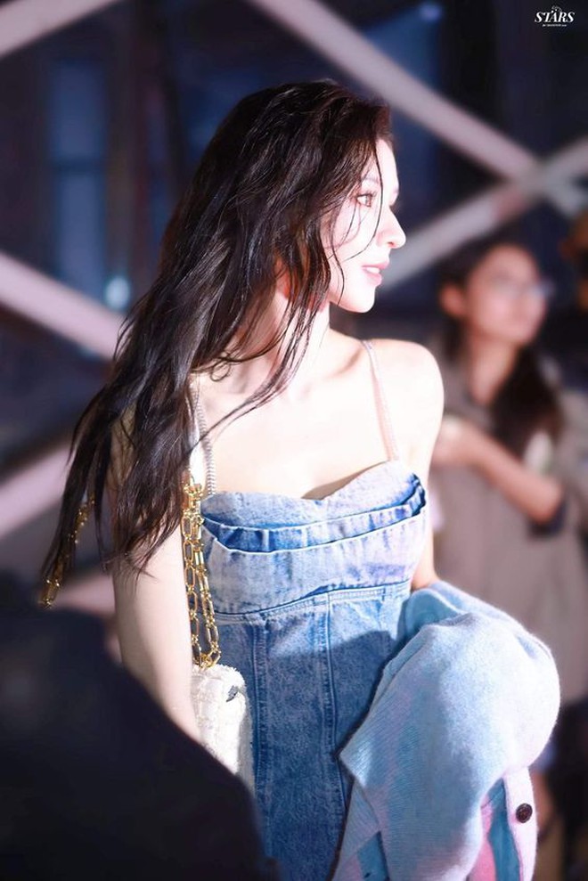 Mỹ nhân được ví như "búp bê sống", từng ngồi ăn cũng gây sốt nay ép cân gầy đáng báo động- Ảnh 14.