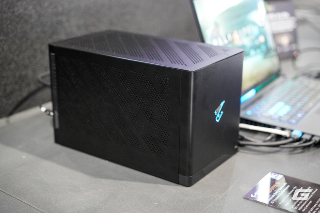 Gigabyte đem tới Computex 2025 màn hình QD-OLED 500Hz "nhanh nhất Thế giới", cùng AI Box sử dụng NVIDIA RTX 5090- Ảnh 17. Gigabyte đem tới Computex 2025 màn hình QD-OLED 500Hz "nhanh nhất Thế giới", cùng AI Box sử dụng NVIDIA RTX 5090- Ảnh 17.