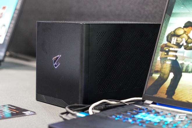 Gigabyte đem tới Computex 2025 màn hình QD-OLED 500Hz "nhanh nhất Thế giới", cùng AI Box sử dụng NVIDIA RTX 5090- Ảnh 18. Gigabyte đem tới Computex 2025 màn hình QD-OLED 500Hz "nhanh nhất Thế giới", cùng AI Box sử dụng NVIDIA RTX 5090- Ảnh 18.