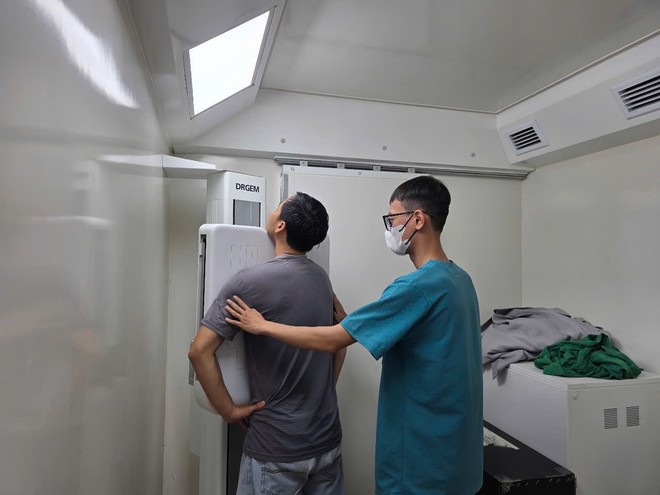 Bệnh viện Lê Văn Thịnh hỗ trợ khám sức khỏe và tư vấn phòng dịch tại Trung tâm Điều dưỡng Tâm thần Tân Định- Ảnh 5. Bệnh viện Lê Văn Thịnh hỗ trợ khám sức khỏe và tư vấn phòng dịch tại Trung tâm Điều dưỡng Tâm thần Tân Định- Ảnh 5.