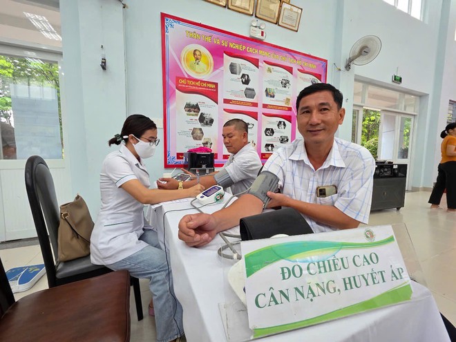Bệnh viện Lê Văn Thịnh hỗ trợ khám sức khỏe và tư vấn phòng dịch tại Trung tâm Điều dưỡng Tâm thần Tân Định- Ảnh 6. Bệnh viện Lê Văn Thịnh hỗ trợ khám sức khỏe và tư vấn phòng dịch tại Trung tâm Điều dưỡng Tâm thần Tân Định- Ảnh 6.