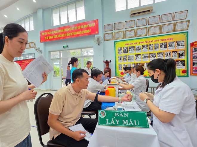 Bệnh viện Lê Văn Thịnh hỗ trợ khám sức khỏe và tư vấn phòng dịch tại Trung tâm Điều dưỡng Tâm thần Tân Định- Ảnh 7. Bệnh viện Lê Văn Thịnh hỗ trợ khám sức khỏe và tư vấn phòng dịch tại Trung tâm Điều dưỡng Tâm thần Tân Định- Ảnh 7.